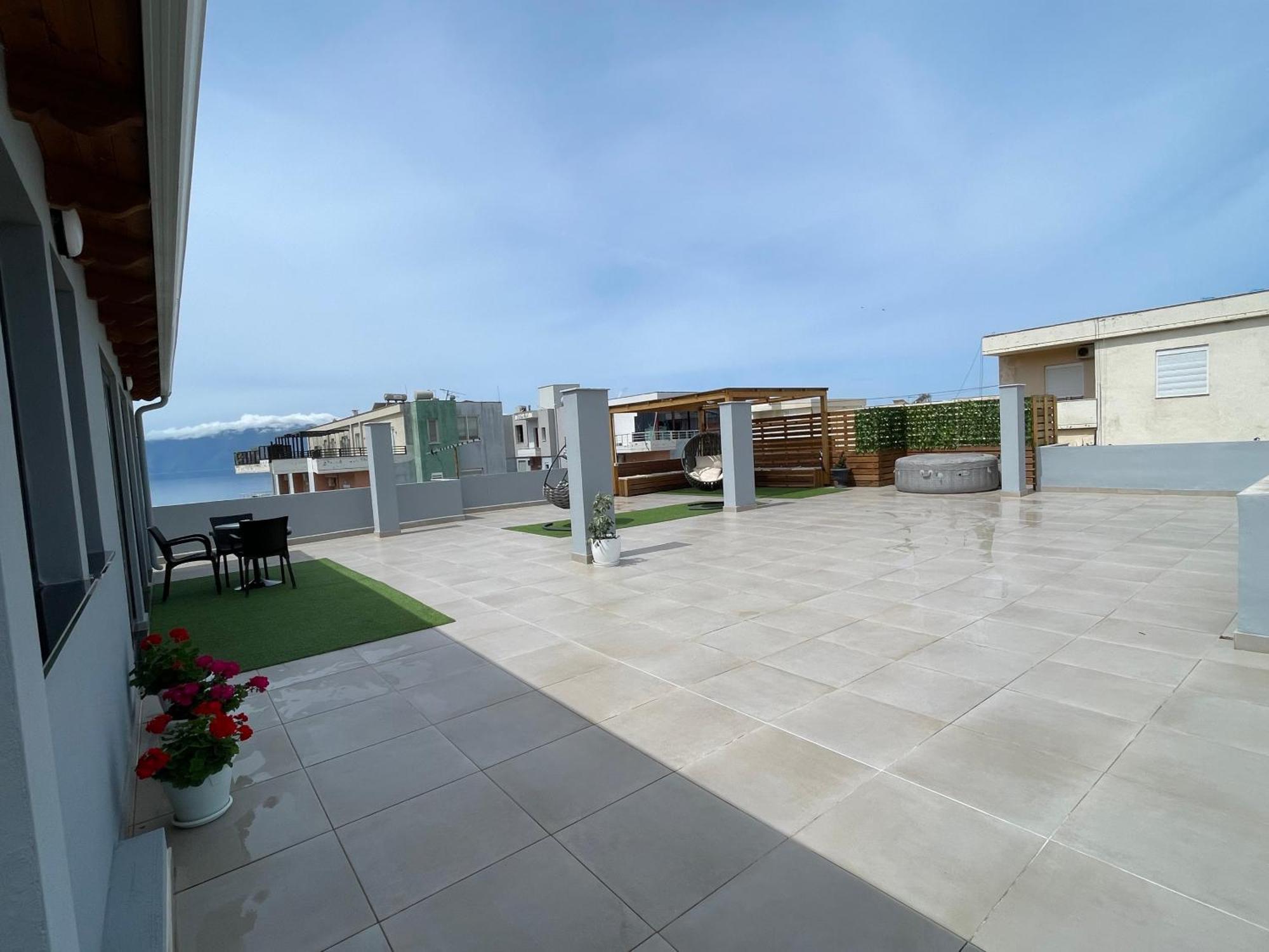 Luxury Rooftop Apartmán Vlorë