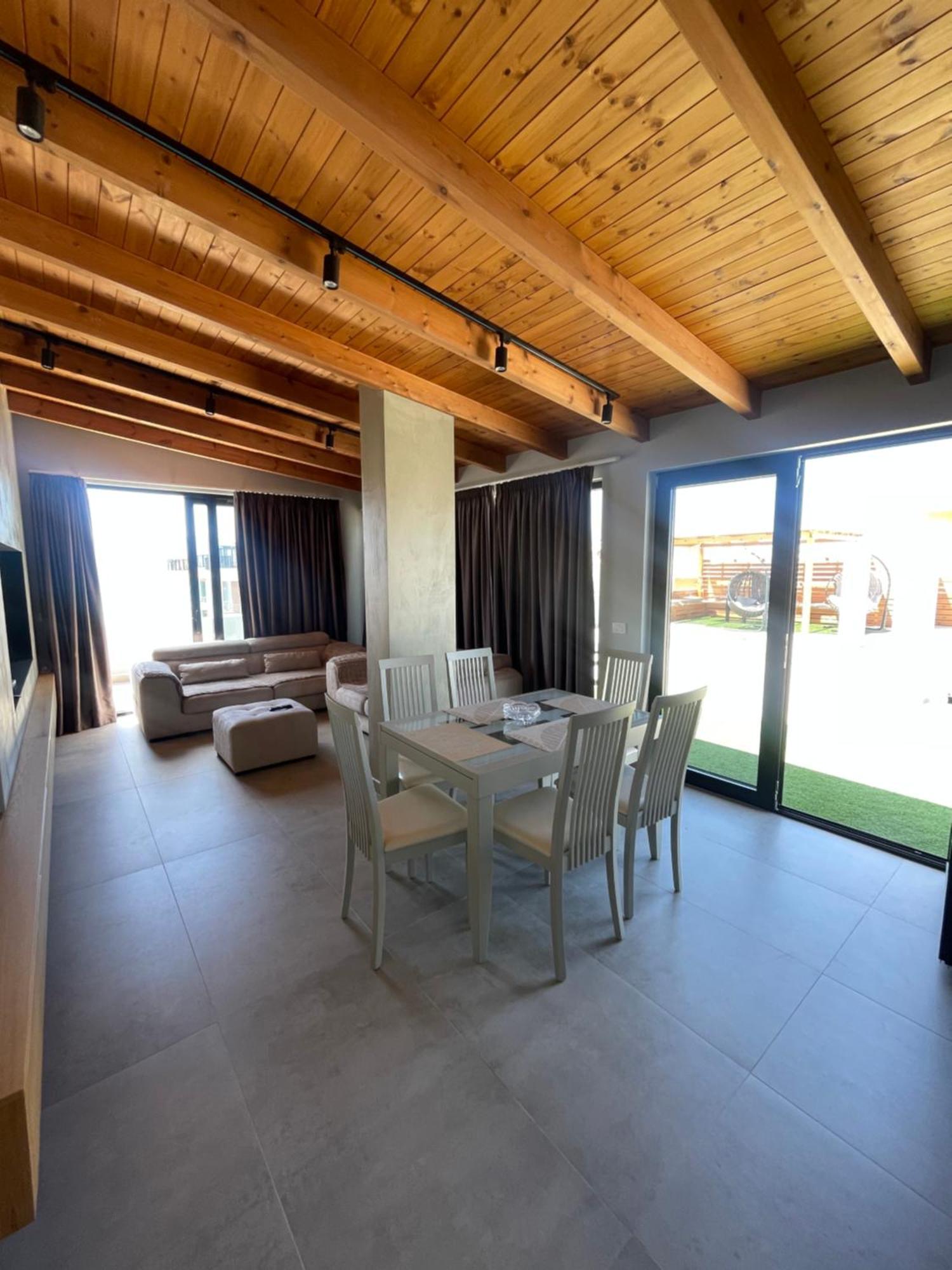 Luxury Rooftop Apartment